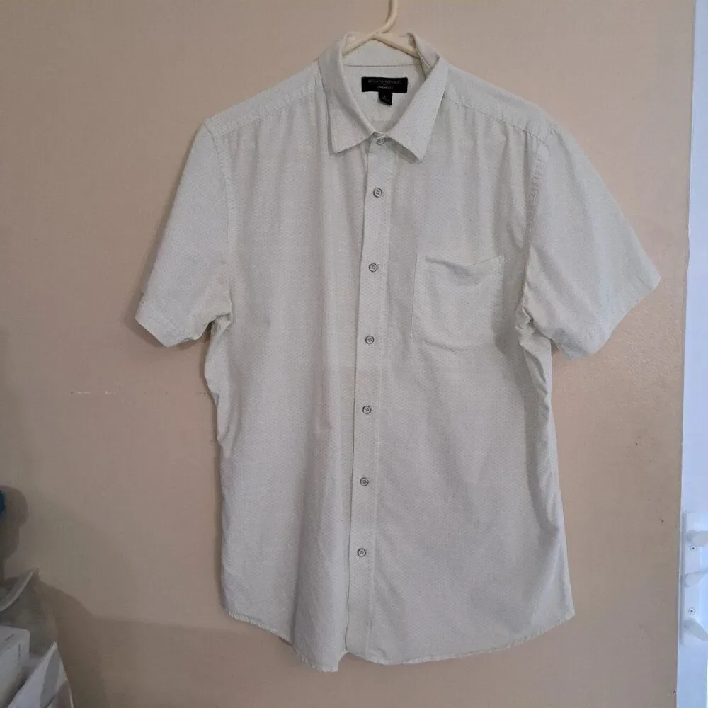 Banana Republic Linen Cotton Mens Shirt Large L Standard Fit Light green stars